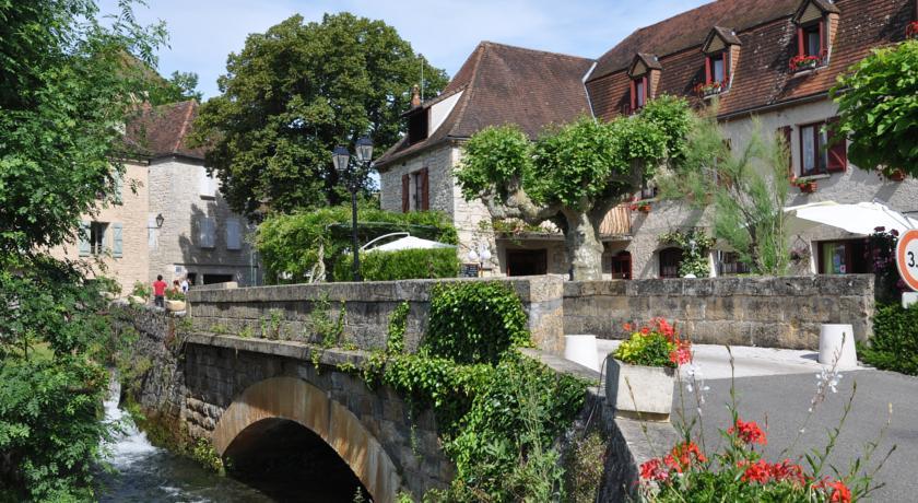 Logis Hotels - Auberge De L'Ile - Hotel 3 Etoiles Et Restaurant Creysse  Стая снимка