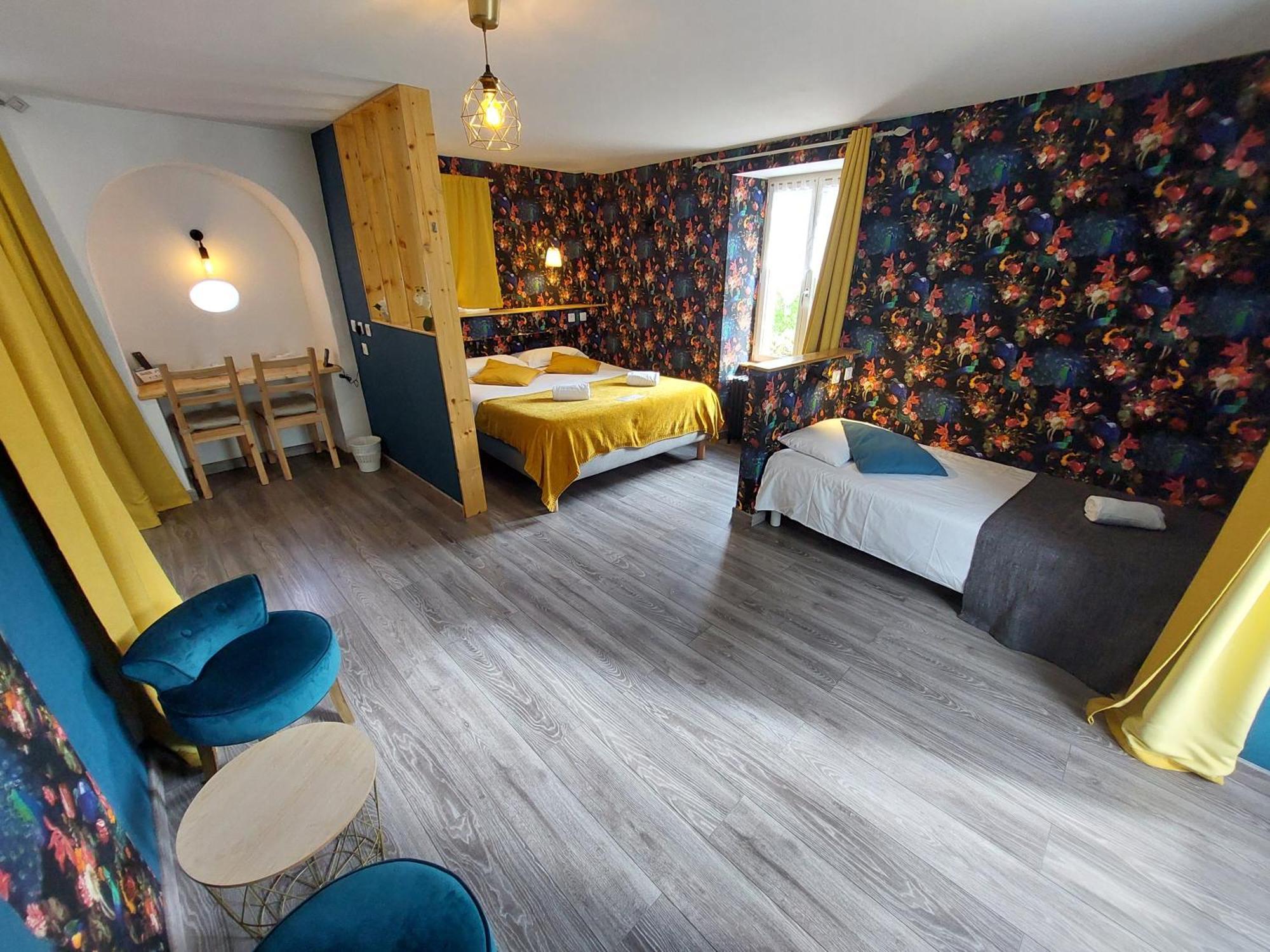 Logis Hotels - Auberge De L'Ile - Hotel 3 Etoiles Et Restaurant Creysse  Екстериор снимка