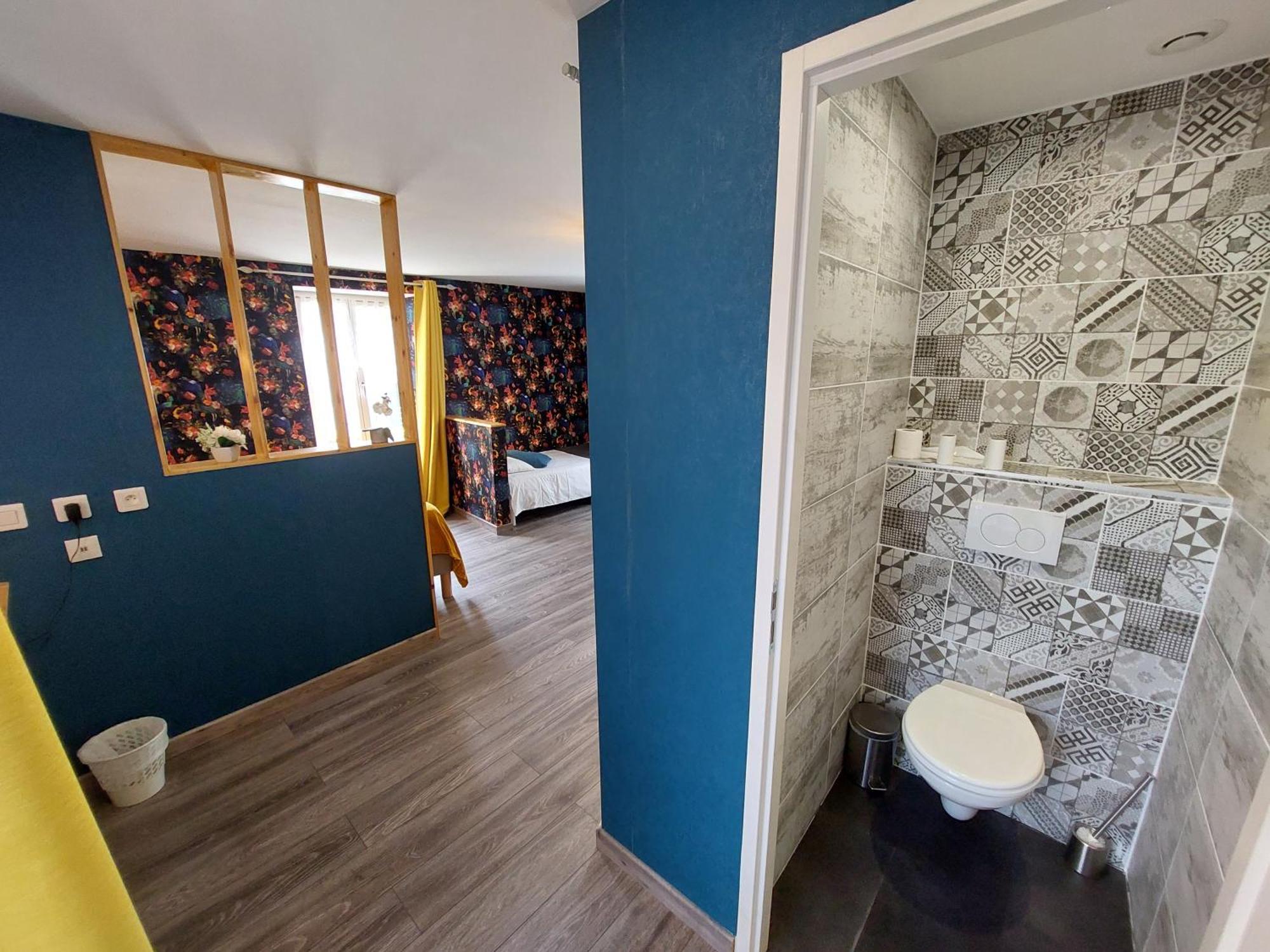 Logis Hotels - Auberge De L'Ile - Hotel 3 Etoiles Et Restaurant Creysse  Екстериор снимка