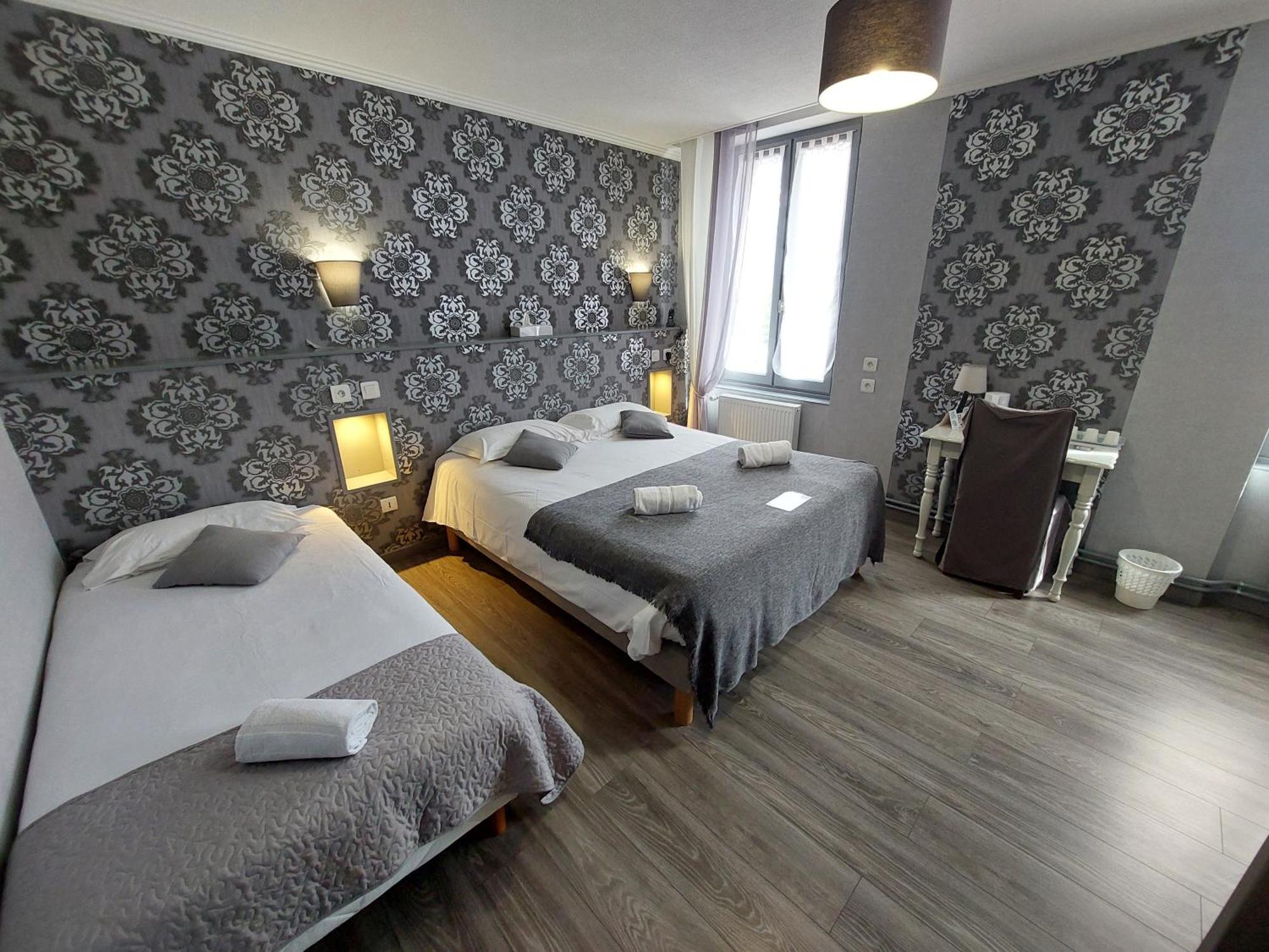 Logis Hotels - Auberge De L'Ile - Hotel 3 Etoiles Et Restaurant Creysse  Екстериор снимка
