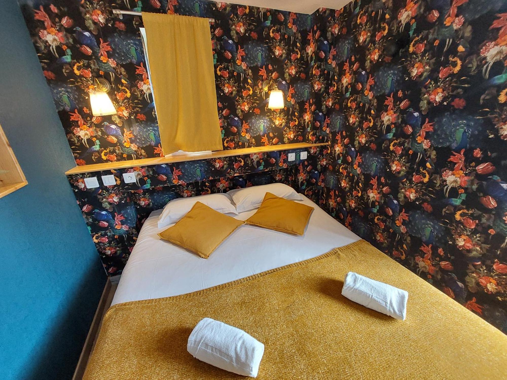 Logis Hotels - Auberge De L'Ile - Hotel 3 Etoiles Et Restaurant Creysse  Екстериор снимка