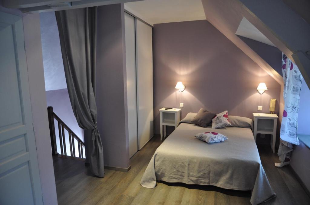 Logis Hotels - Auberge De L'Ile - Hotel 3 Etoiles Et Restaurant Creysse  Стая снимка