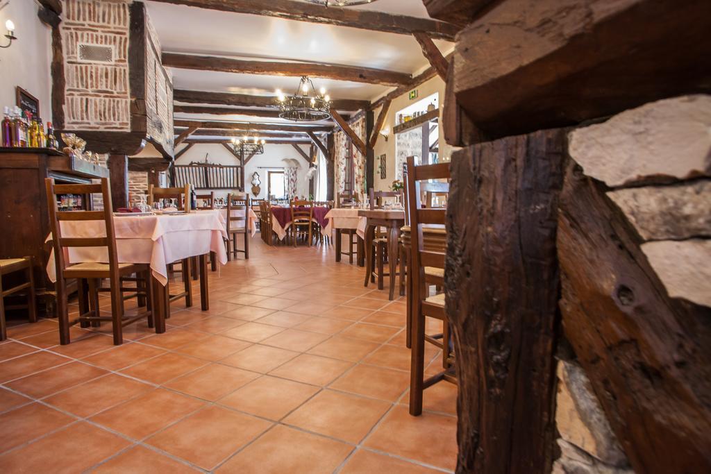 Logis Hotels - Auberge De L'Ile - Hotel 3 Etoiles Et Restaurant Creysse  Екстериор снимка