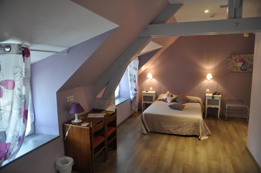 Logis Hotels - Auberge De L'Ile - Hotel 3 Etoiles Et Restaurant Creysse  Екстериор снимка