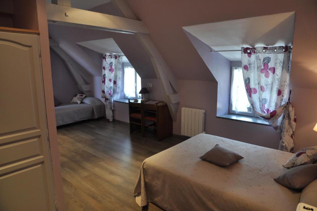 Logis Hotels - Auberge De L'Ile - Hotel 3 Etoiles Et Restaurant Creysse  Екстериор снимка
