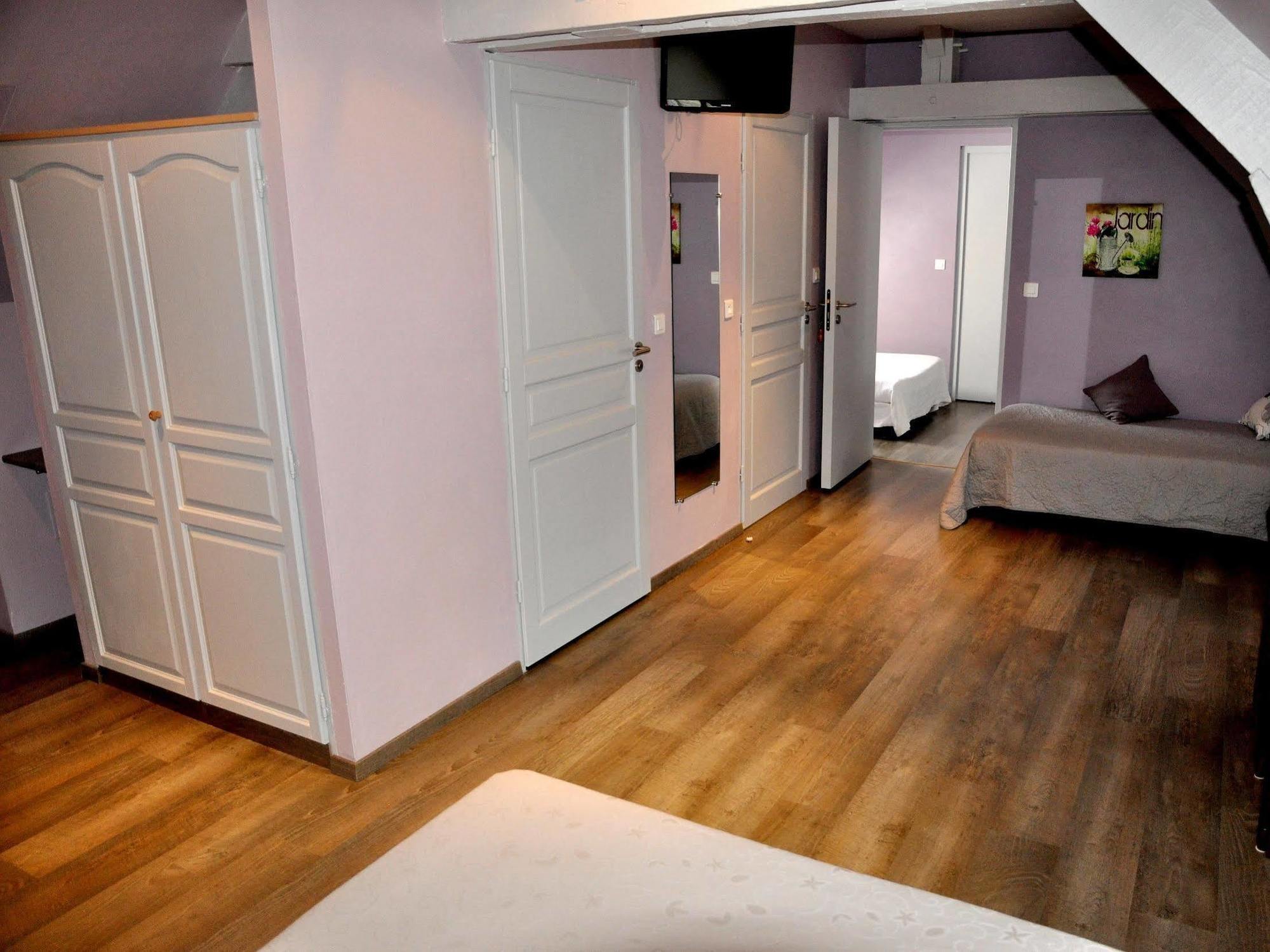 Logis Hotels - Auberge De L'Ile - Hotel 3 Etoiles Et Restaurant Creysse  Екстериор снимка