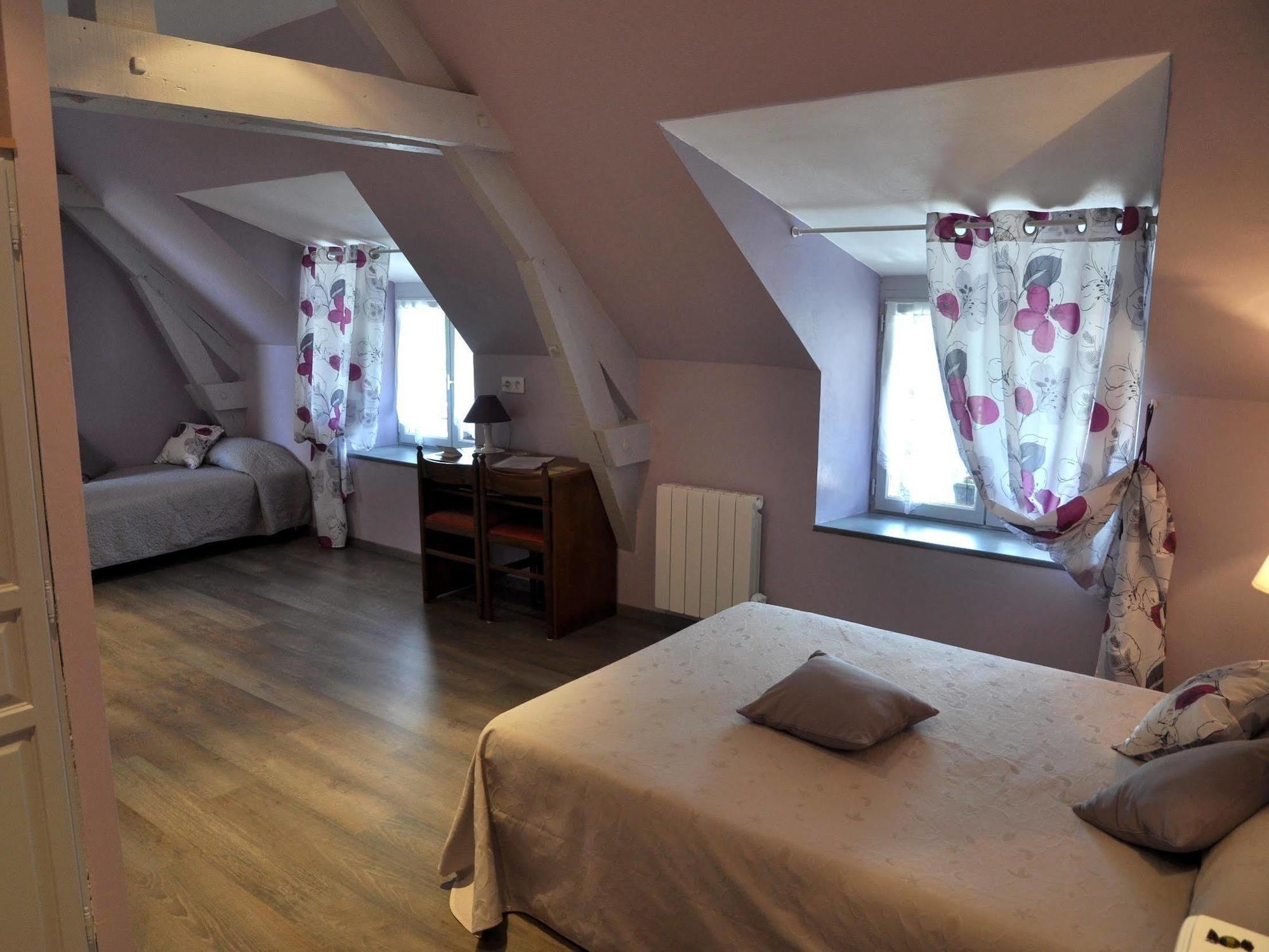 Logis Hotels - Auberge De L'Ile - Hotel 3 Etoiles Et Restaurant Creysse  Екстериор снимка