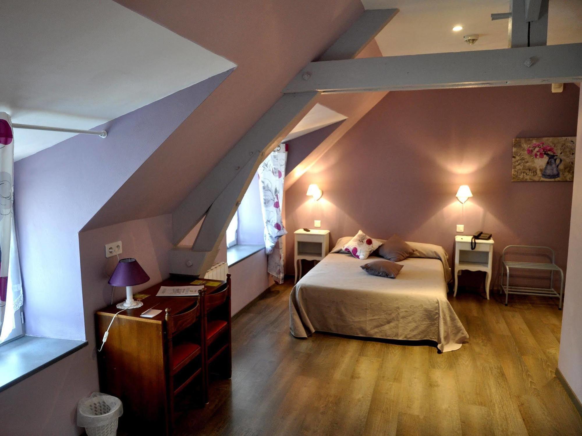 Logis Hotels - Auberge De L'Ile - Hotel 3 Etoiles Et Restaurant Creysse  Екстериор снимка